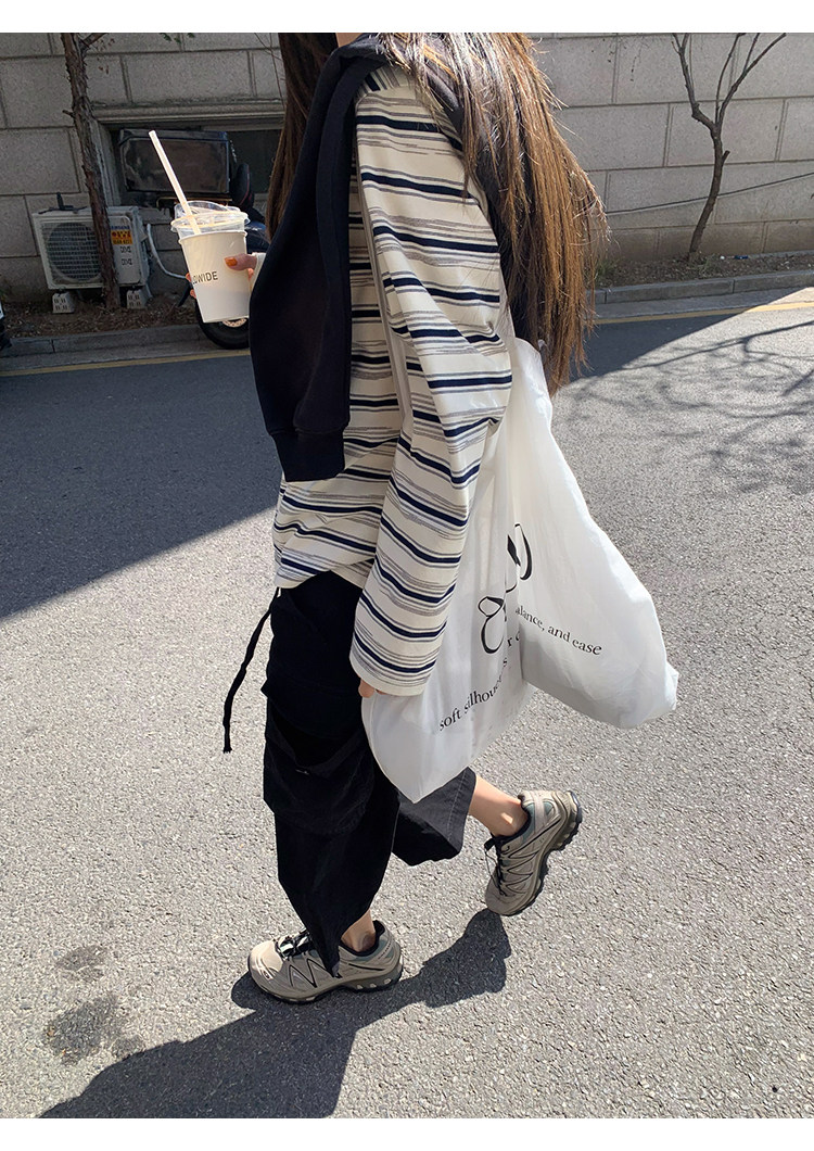 牙套大汪 [Девочка-эскиз] Футболка с длинными рукавами и круглым вырезом в неровную полоску