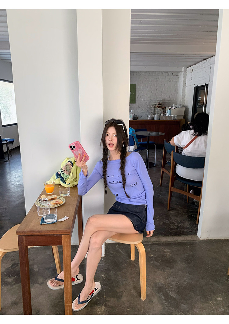 牙套大汪 【Basic Fashionista】 Состаренная футболка с длинными рукавами с потертым принтом букв