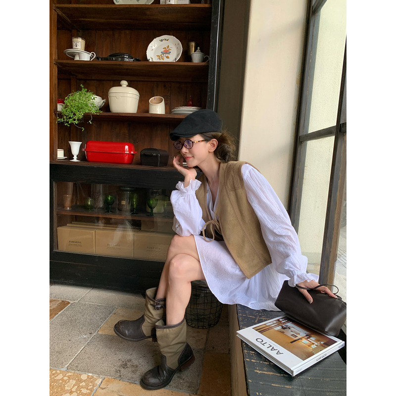Braces-Style Large Collar [Western Wilderness] Retro V-Neck Tie Vest Short Sleeveless Layered Jacket