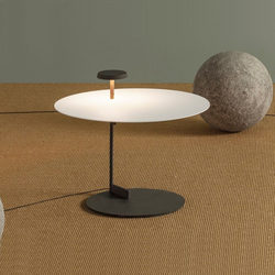 Postmodern Minimalist Ins-Style Vertical Iron Art Floor Lamp for Living Room, Creative Bedroom, Study, Designer Model Room Lighting