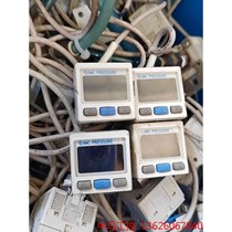 SMC digital pressure gauge zse30a-01-A-m12-24V D