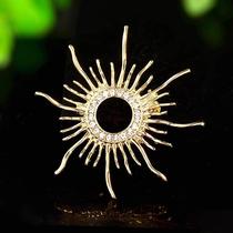 Retro cross-border metal sun god badge brooch imitation crystal super flash temperament corsage fashion suit coat pin