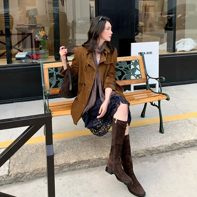 Imported New Zealand Sheep Suede Vintage Lapel Trench Coat for Women, Mid-Length, Double-Breasted, Waist-Cinching, Slim-Fit Leather Jacket Imported New Zealand Sheep Suede Vintage Lapel Trench Coat for Women, Mid-Length, Double-Breasted, Waist-Cinching, Slim-Fit Leather Jacket