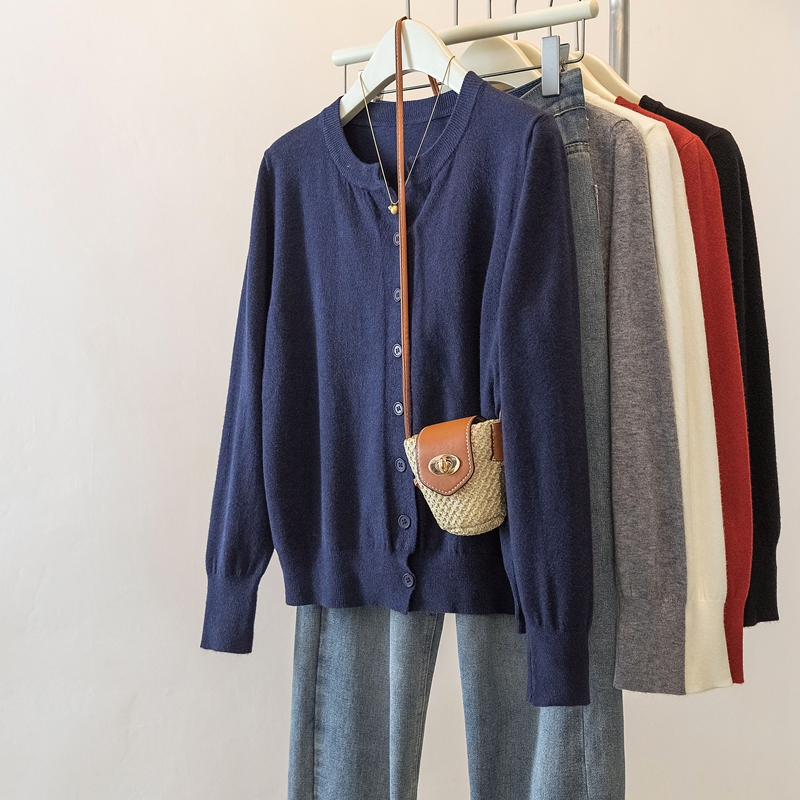 Korean Style Soft Round-Neck Knitted Cardigan Jacket for Women 2026 Spring and Autumn Outfit, Age-Reducing Sweater, Slimming Outerwear Top