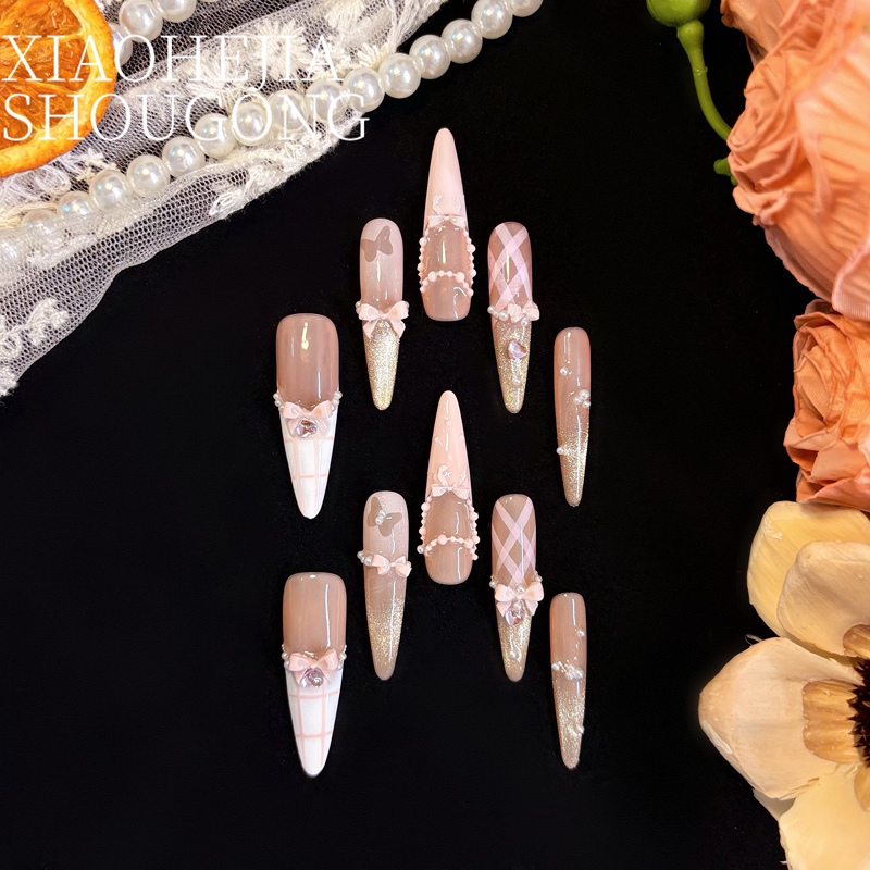 [Xiao He's Home] Purely Handmade French Cat Eye Pink Wearable Nails, Medium-Length, Heavy Craft, Brightening Nail Art, 2026 New Model