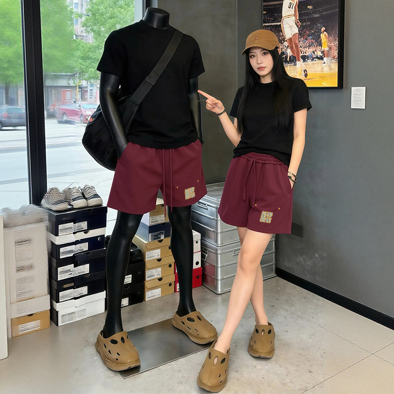 American-Style Creative Graphic Print Shorts, Summer Burgundy Versatile Casual Pants, Unisex Couple Wear, Knee-Length Shorts
