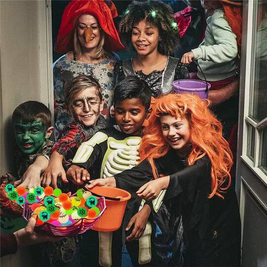 Halloween Glow-In-The-Dark Bouncy Balls Children's Toys Pumpkin Bat Eyeball Balls Party Activities Kindergarten Gifts