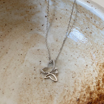 Light luxury French style jewelry ins niche minimalist style 925 sterling silver diamond butterfly swing necklace