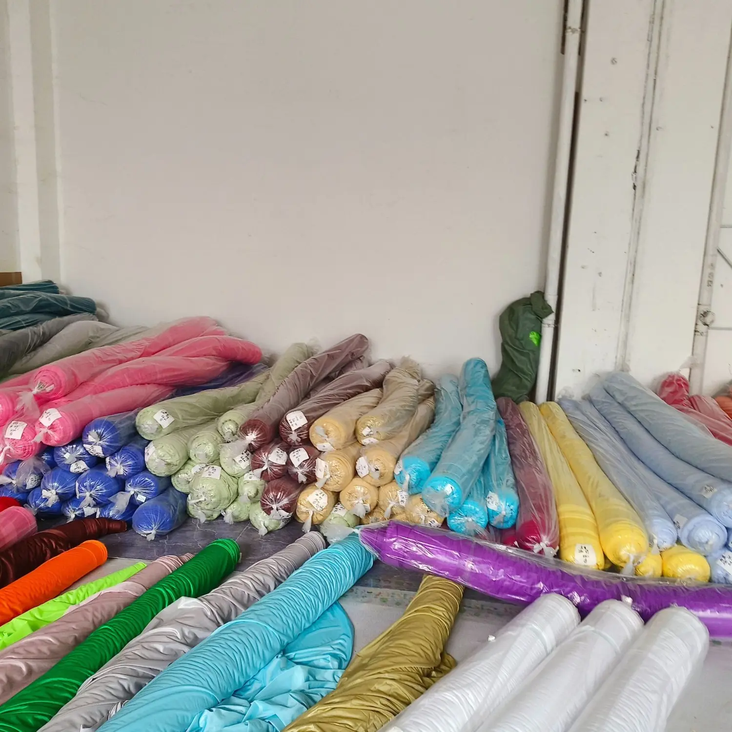 Воздушная Йога гамак 无拼接弹力空中瑜伽吊床布宽幅2.8米反重力空中瑜伽yoga swing布