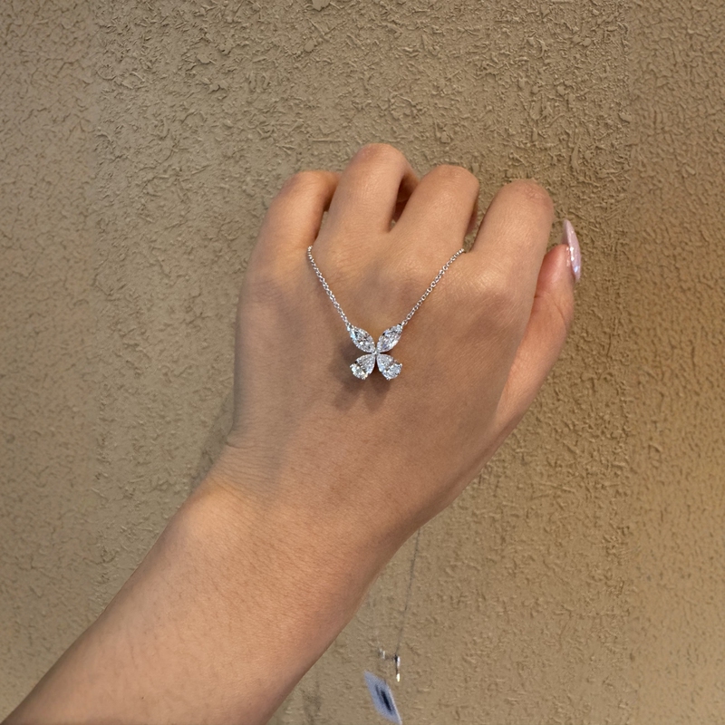 2 Carat Marquise Water Drop Platinum 950 Gold Entwined Butterfly Necklace with Top-Quality Lab-Grown Diamond and Ngtc Certificate