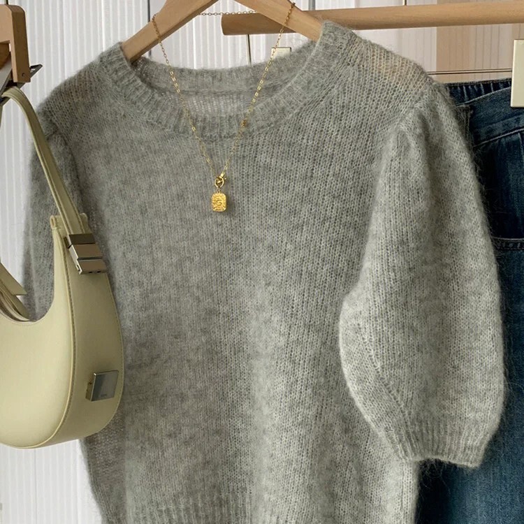 Gray Mohair Short-Sleeved T-Shirt Sweater for Women in Autumn and Winter, Gentle, Loose and Versatile Round-Neck Knitwear, High-End Top