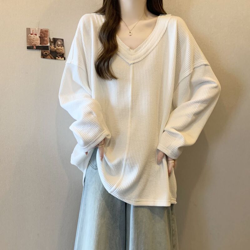 Plus-Size Ribbed Design V-Neck Long-Sleeve Top for Women, 2026 Autumn New Style, Loose Fit, Slimming, Fashionable Base T-Shirt for Women Plus-Size Ribbed Design V-Neck Long-Sleeve Top for Women, 2026 Autumn New Style, Loose Fit, Slimming, Fashionable Base T-Shirt for Women