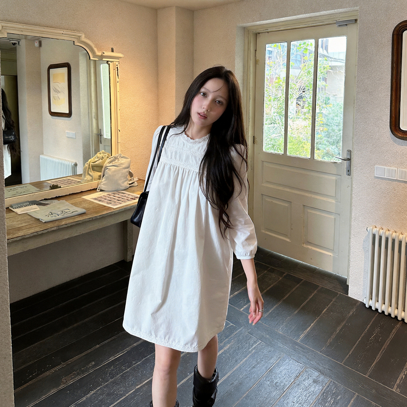 Sweet Retro Round-Neck Three-Quarter Sleeve Babydoll Dress for Women, New Early Autumn Style, Age-Reducing, Loose-Fitting, Slimming, and Elegant Dress