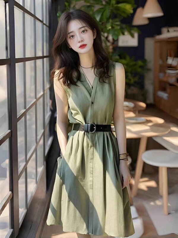 Military Green Dress 2026 Summer New Style Light Luxury High-End Feel Covers the Body and Makes You Look Slimmer, This Year's Popular Dress for Women