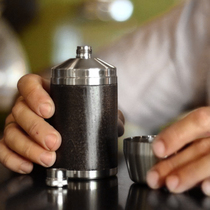 Manufacturers high-quality natural wooden wine bottle handmade high-quality outdoor travel personalized portable wine set