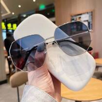 2023 New Sun Shade Glasses Polygonal Sunscreen Sunglasses Womens Summer UV Protection High-Level Sunglasses Trend