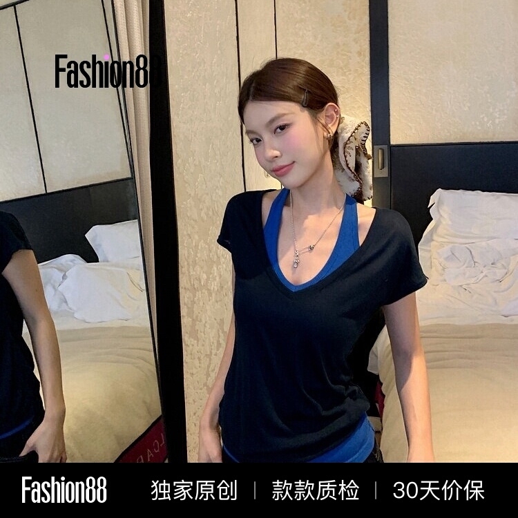 Wuyu White Tea·Color-Contrasting V-Neck Short-Sleeve Halter Top T-Shirt Set for Women, Spring Slim-Fit Two-Piece Set Wuyu White Tea·Color-Contrasting V-Neck Short-Sleeve Halter Top T-Shirt Set for Women, Spring Slim-Fit Two-Piece Set