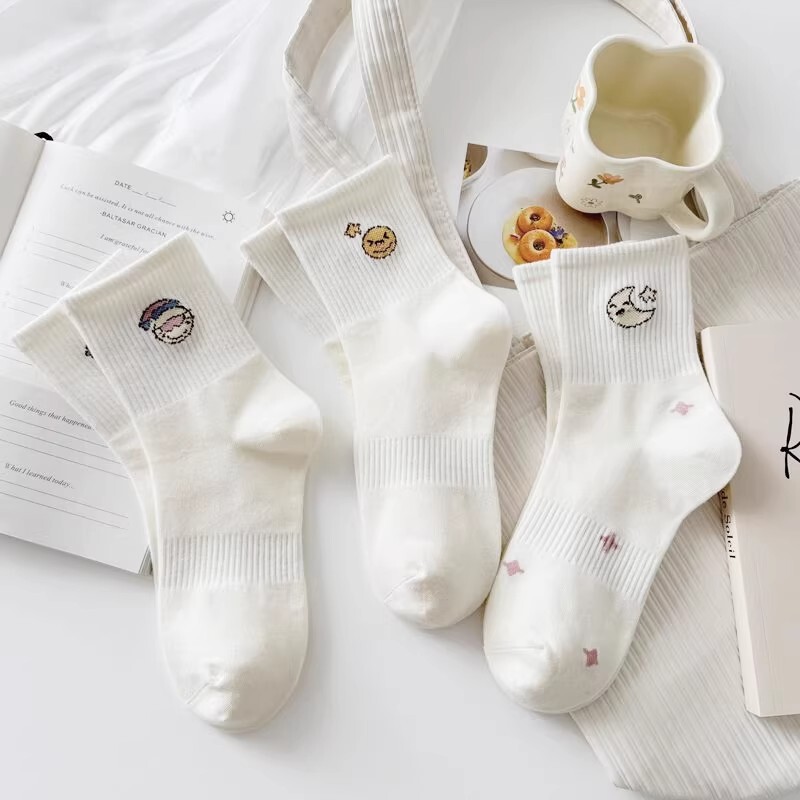 Spring and Summer White Socks for Women, Mid-Calf, High-Quality, Korean Style, Trendy, Versatile, Japanese Style, Starry Sky Cartoon Student Socks