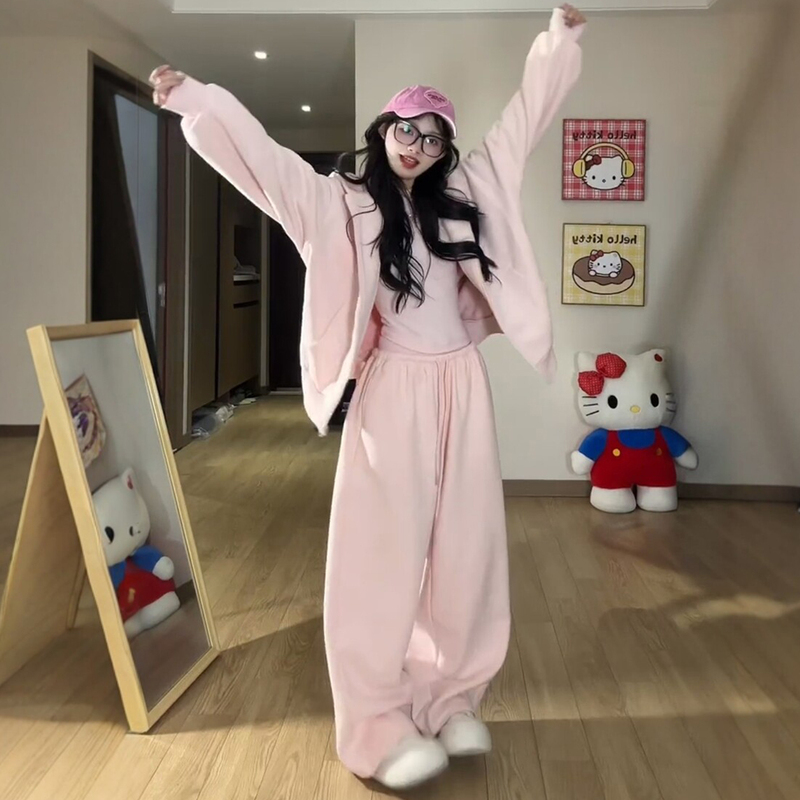 Girly Loose Casual Sports Suit for Women in Autumn and Winter, with a Draped Inner Sweatshirt Jacket and Wide-Leg Pants Three-Piece Set Girly Loose Casual Sports Suit for Women in Autumn and Winter, with a Draped Inner Sweatshirt Jacket and Wide-Leg Pants Three-Piece Set