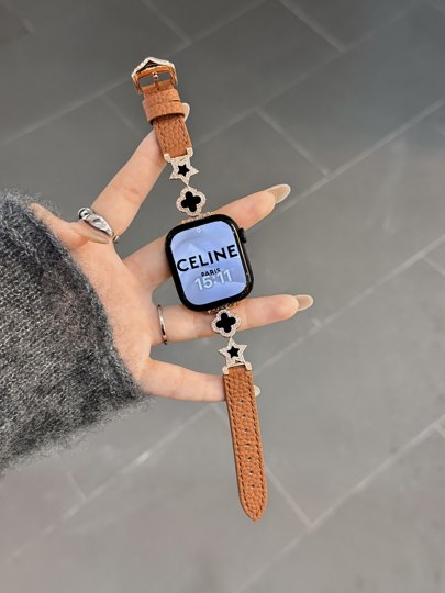 Four-Leaf Clover Star Genuine Leather Strap Suitable for iWatch Series 11, New Apple Watch 11/10 Autumn/Winter Pink S9 Women's High-End S8 Wristband 46mm Stylish Ultra Creative