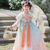 Ancient hand bamboo basket with small flower basket picnic rattan basket antique photography props Han style catwalk clothes flower arrangement