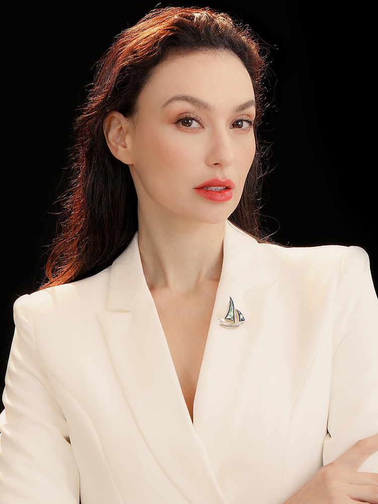 Abenheart Danish Star Sea Sail Song Brooch High-End Exquisite Sailboat Brooch Pin Accessory for Men and Women Elegant and Trendy