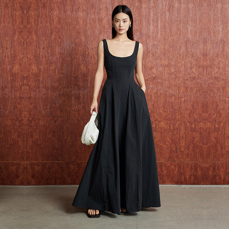 Incoln Black Square-Neck Spaghetti Strap Dress for Women, Summer Fishbone Segmented Silhouette Hepburn-Style Little Black Dress