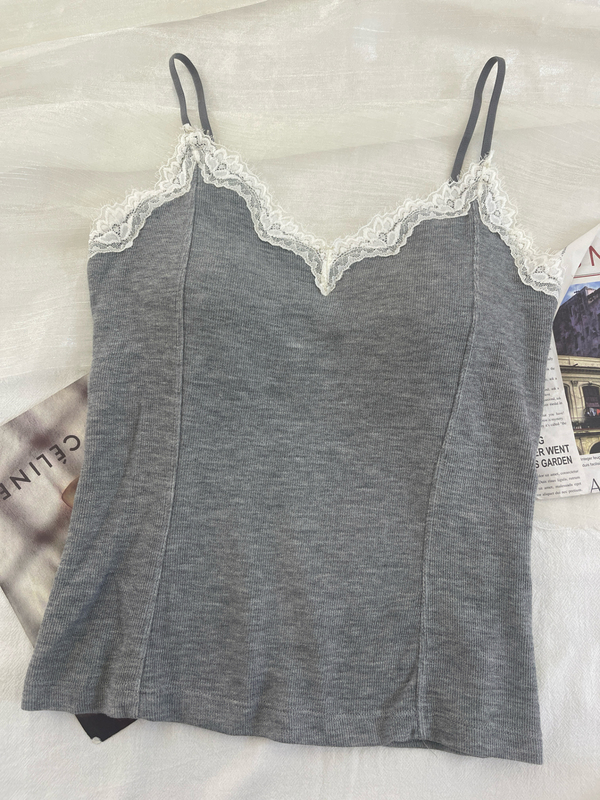 Gufei Autumn and Winter Pure Desire Style V-Neck Cotton Wool Patchwork Lace Knitted Camisole for Women, Can Be Worn as an Outerwear Top