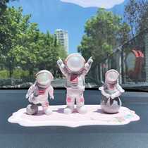 U7R astronaut car ornaments 2023 new astronaut car ornaments light luxury creative genuine car ornaments