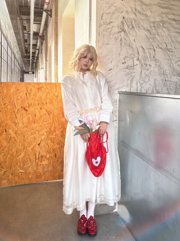 Perspective Layering with a Touch of Korean Style for Spring and Summer, Designed for Slightly Plump Figures, Medium to Large Size, Semi-Sheer Mesh Overlay Skirt