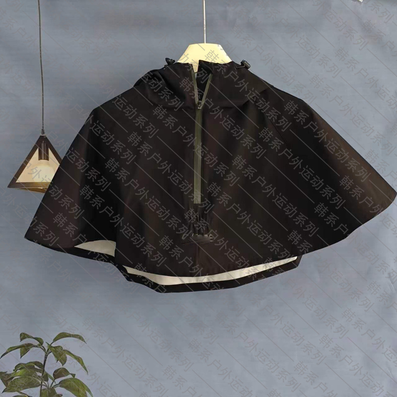 Golf Clothing 2024 Women's Outdoor Cape Spring and Summer Hooded Waterproof Sports Short Lightweight Raincoat