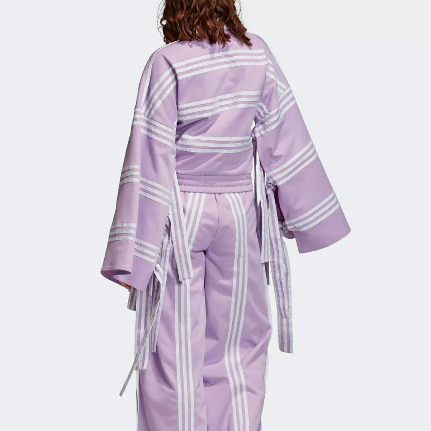 Спортивная куртка (Adidas) EH6045 женская, аутентичная, лёгкий спортивный крой