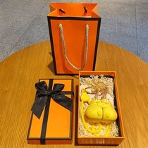 Never Leave Keychain Cute Pear Pendant Pendant Never Split Pear Magnetic Suction Hug Couple Key Magnetic Suction Pair