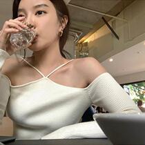 2024 Collarbone spaghetti straps sexy sweater discreet bottoming shirt short off-shoulder halterneck knitted top