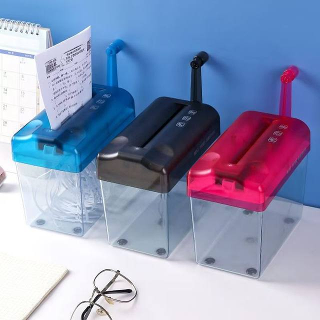 Manual paper shredder Office mini household manual small paper shredder tool hand-crank crushing A4 paper shredder