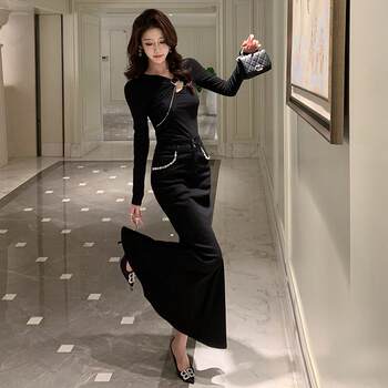 Hollin Diamond Chain Black Denim Skirt for Women Spring and Autumn 2025 New High-Waisted Ruffled Mid-Length Skirt Fishtail Skirt