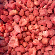 Freeze-dried dried strawberries strawberry crisps dried fruits snowflake baked cake drinks diced strawberries pieces whole