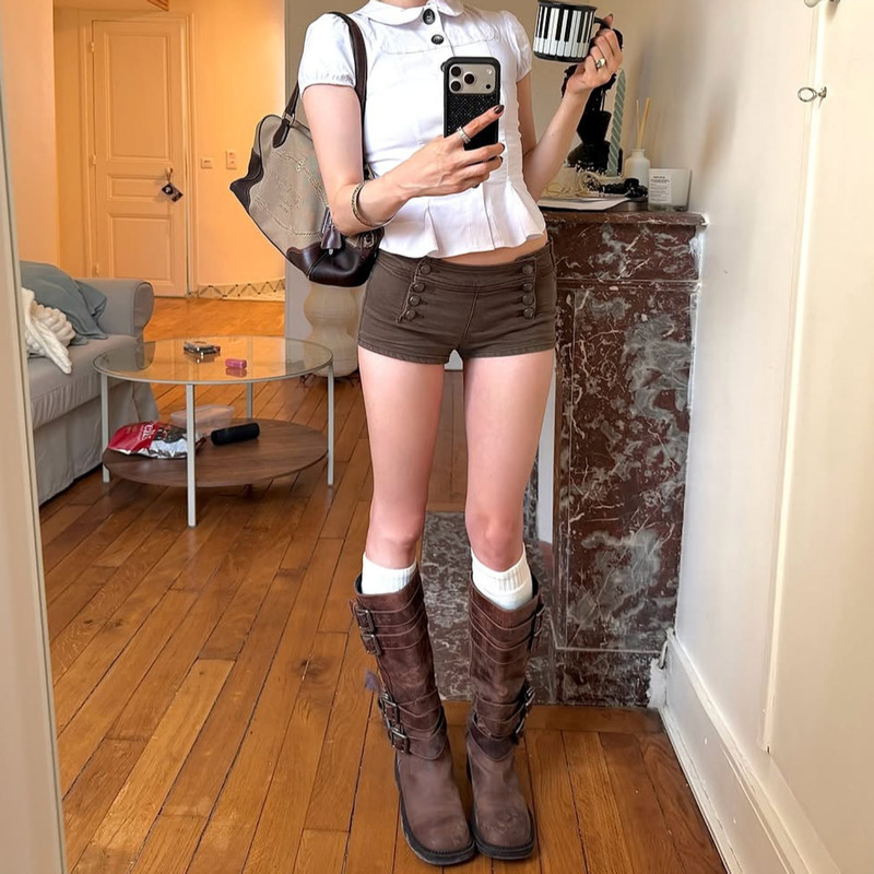 American Retro Hot Girl Brown Low-Waist Buttoned Denim Ultra-Short Shorts for Women, Summer Trendy Sexy Slim-Fit Hip-Hugging Hot Pants