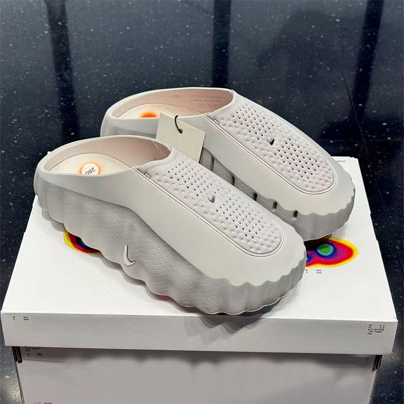 2026 Summer New Style Closed-Toe Clog Sandals for Men, Thick-Soled, Slip-On, Breathable, Non-Slip, Comfortable Half-Slipper Beach Sandals 2026 Summer New Style Closed-Toe Clog Sandals for Men, Thick-Soled, Slip-On, Breathable, Non-Slip, Comfortable Half-Slipper Beach Sandals