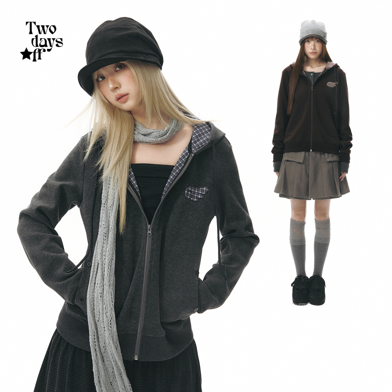 Twodaysoff Double Weekend Light Asian Style Wing Plaid Color-Blocking Hooded Sweatshirt Jacket for Women, Loose Fit Top for Autumn Twodaysoff Double Weekend Light Asian Style Wing Plaid Color-Blocking Hooded Sweatshirt Jacket for Women, Loose Fit Top for Autumn