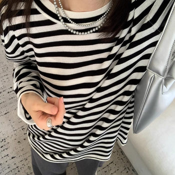 Black and White Striped Long-Sleeved Knit Top for Women, Loose and Casual Style, Spring 2026 Wool T-Shirt, Inner Layer Base Shirt