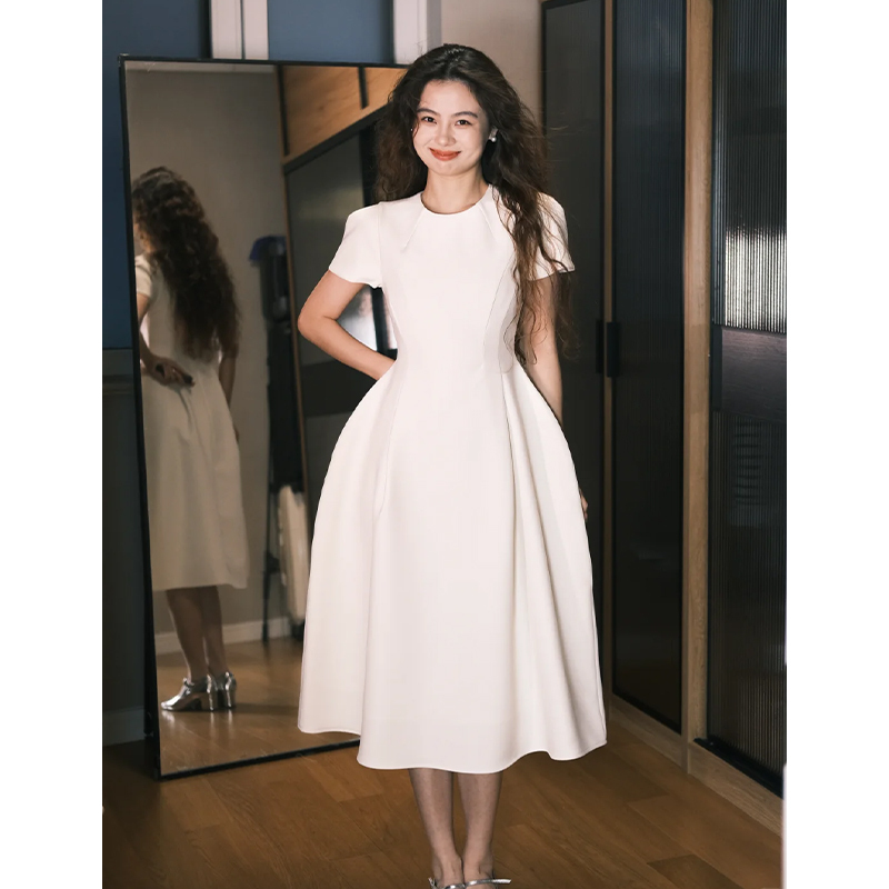 White Simple French-Style Satin Mini Dress for Engagement, Elegant Evening Gown for Women, Suitable for Coming-Of-Age Ceremonies, Marriage Registration, and Everyday Wear