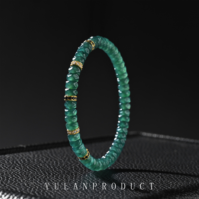 Yulan Wenwan's "Ice Soul Fragment" Is a Natural Jadeite Bracelet Made of Pure Ice Jade, Suitable for Both Men and Women, Approximately 6.2mm in Size