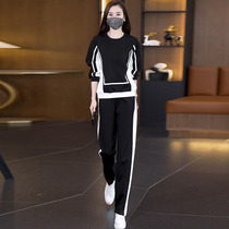 Fat Sister Casual Fashion Suit 2024 New Plus Size Womens Clothing Contrast Color Round Neck Sweater Wide Leg Pants Two-piece Set for Women