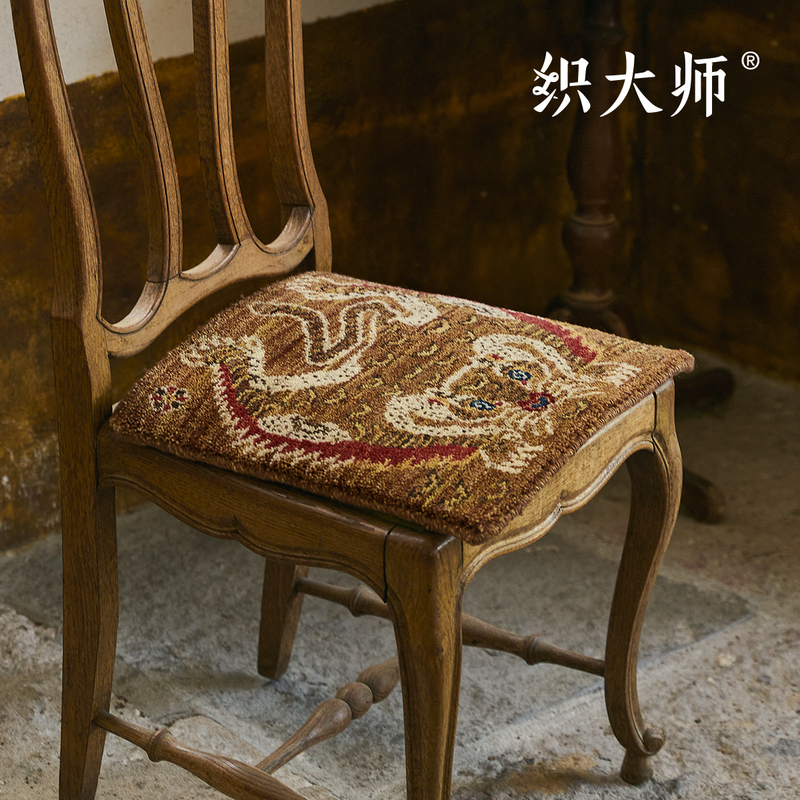 Weaving Master's Magic Weapon: Glue-Free 100% Pure Wool Ethnic-Style Sofa Chair Cushion, Vintage High-End Floor Mat