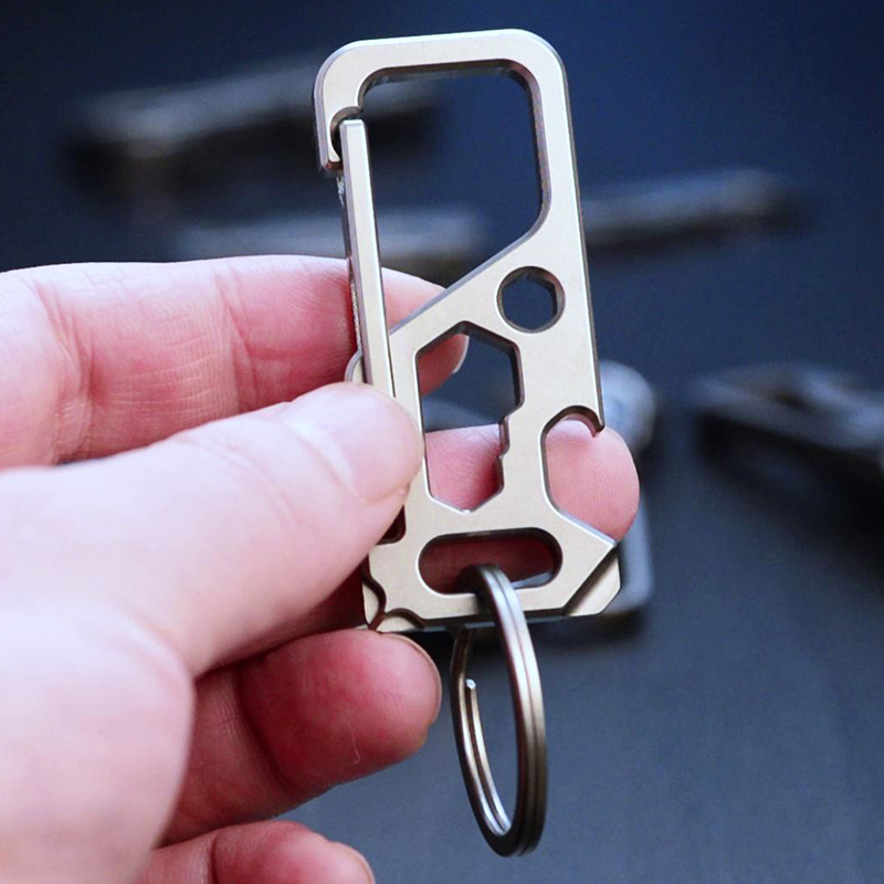 2024 New Model Keychain for Men, High-End Genuine Titanium Alloy Multifunctional Combination Tool, Anti-Loss Key Chain