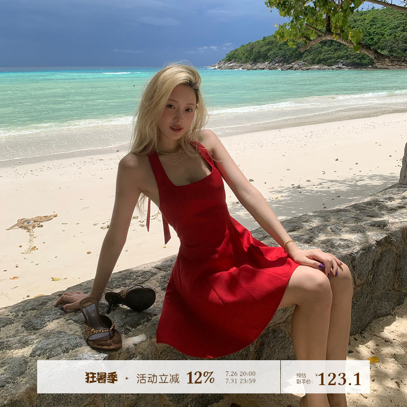 8Uioio Gypsy Rose Red Halter Neck Short Dress for Women Summer 2026 New Slim Fit White-Enhancing Strap Dress