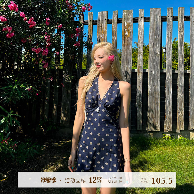 8Uioio《Dream Back to Sicily》French-Style Deep V Halter Dress, Feminine Waist-Cinching A-Line Skirt, Spaghetti Strap Short Dress 8Uioio《Dream Back to Sicily》French-Style Deep V Halter Dress, Feminine Waist-Cinching A-Line Skirt, Spaghetti Strap Short Dress
