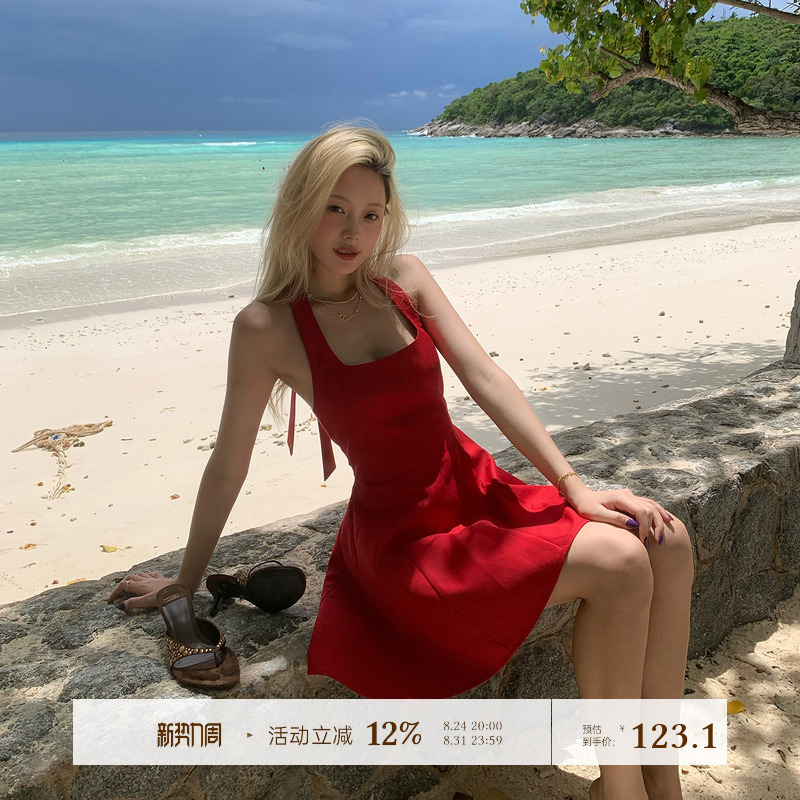 8Uioio Gypsy Rose Red Halter Neck Short Dress for Women Summer 2026 New Slim Fit White-Enhancing Strap Dress