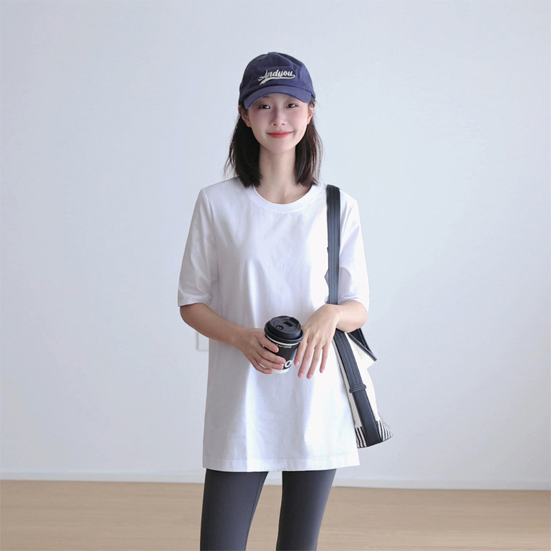 2025 New Round-Neck Mid-Length Five-Quarter Sleeve T-Shirt for Women, Hip-Covering, Loose-Fitting Sports Top, Paired with Yoga Pants for a Slimming Effect 2025 New Round-Neck Mid-Length Five-Quarter Sleeve T-Shirt for Women, Hip-Covering, Loose-Fitting Sports Top, Paired with Yoga Pants for a Slimming Effect